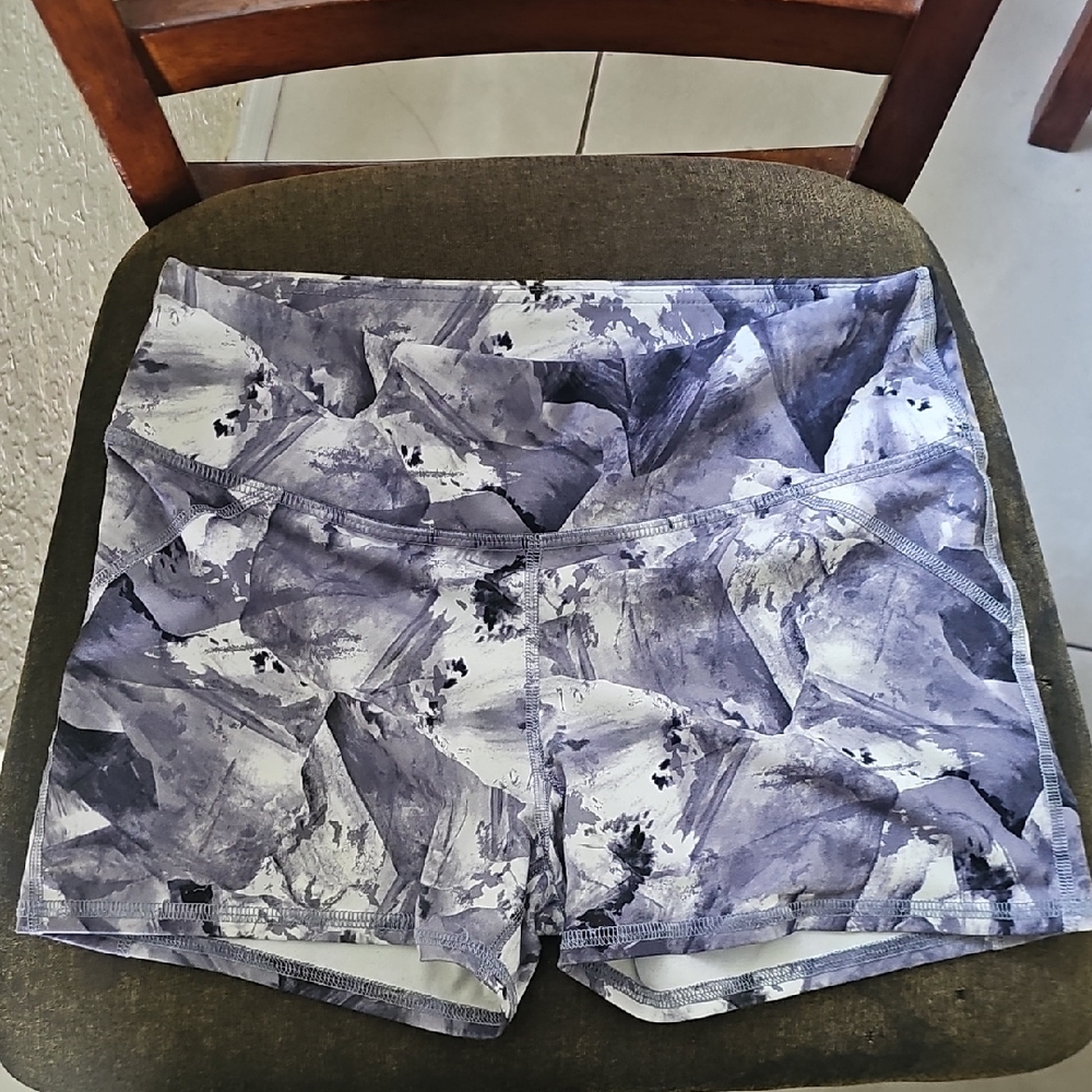 Fabletics Stylish Gray Women's Shorts